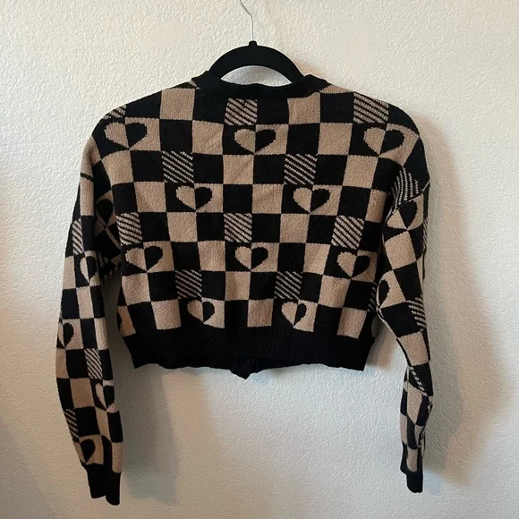 Checkered Heart Black and Tan Cropped Sweater - Picture 2 of 4